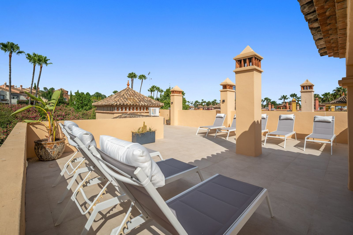5 Bed Townhouse for sale in Puerto Banús Costa Del Sol, Málaga, Spain