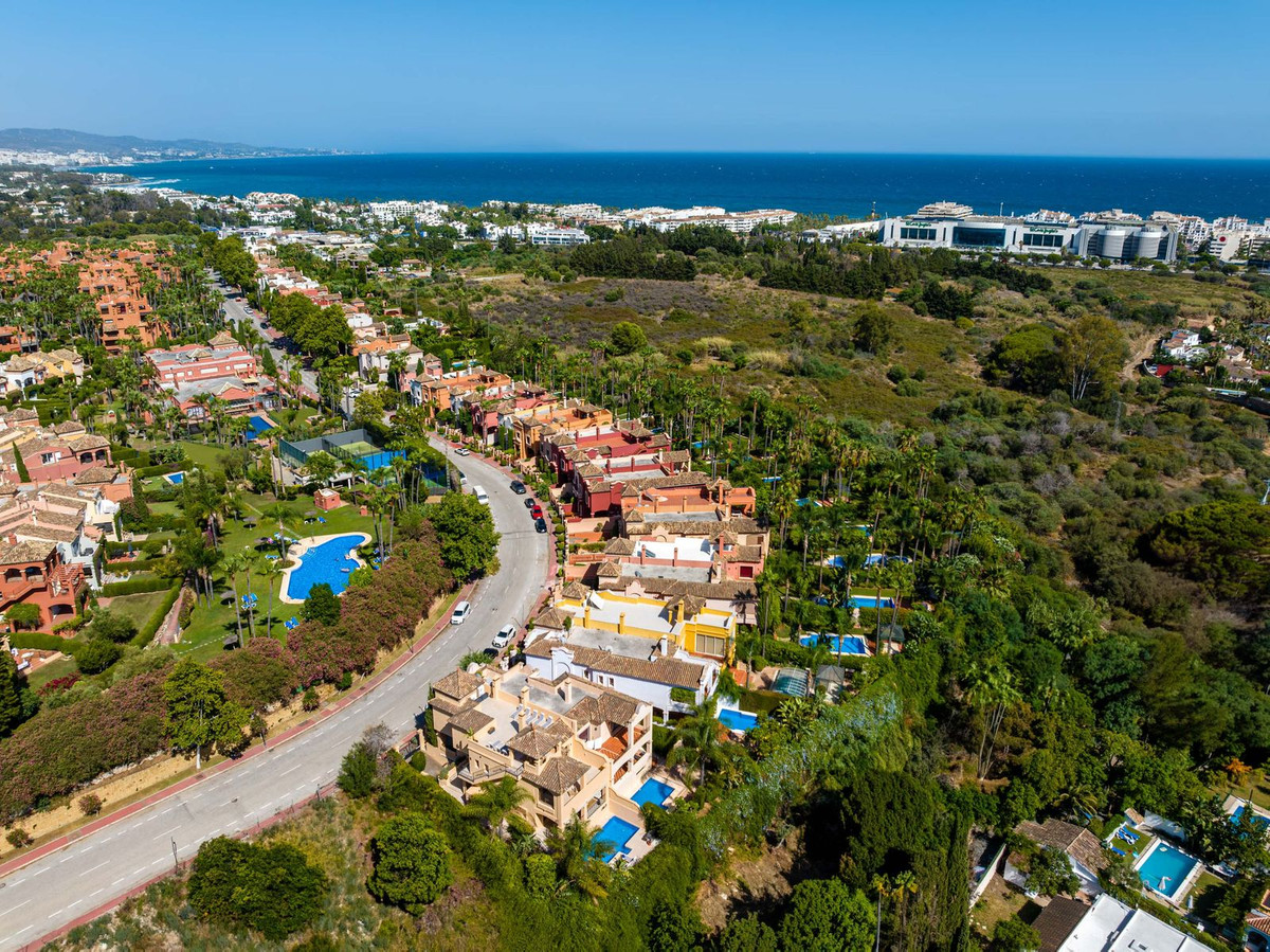 5 Bed Townhouse for sale in Puerto Banús Costa Del Sol, Málaga, Spain