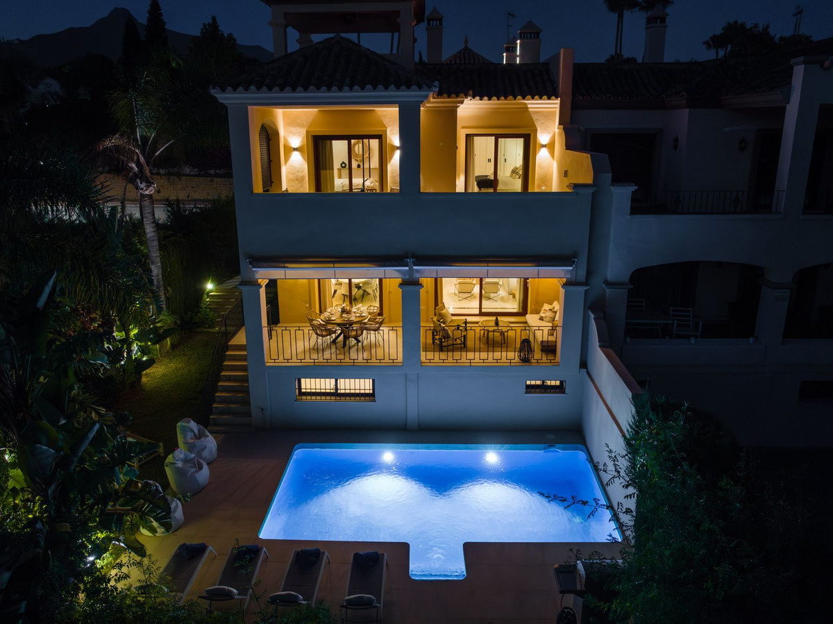 5 Bed Townhouse for sale in Puerto Banús Costa Del Sol, Málaga, Spain