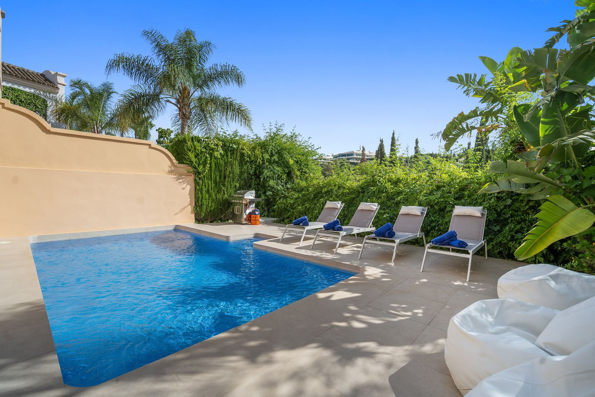 5 Bed Townhouse for sale in Puerto Banús Costa Del Sol, Málaga, Spain