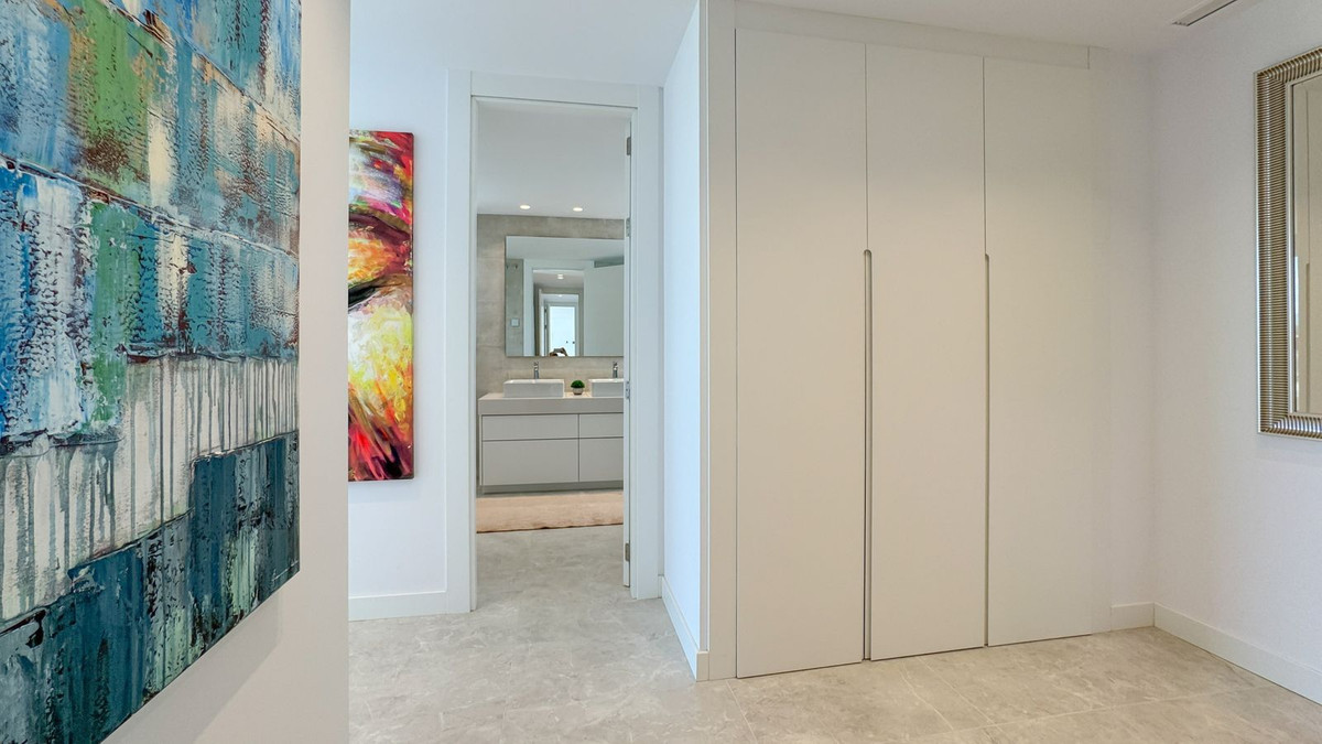 3 Bed Apartment for sale in Marbella Costa Del Sol, Málaga, Spain