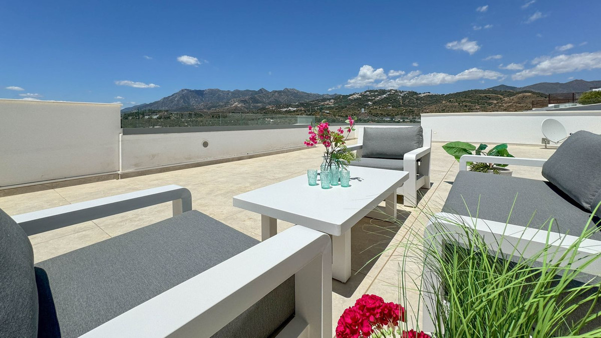 3 Bed Apartment for sale in Marbella Costa Del Sol, Málaga, Spain