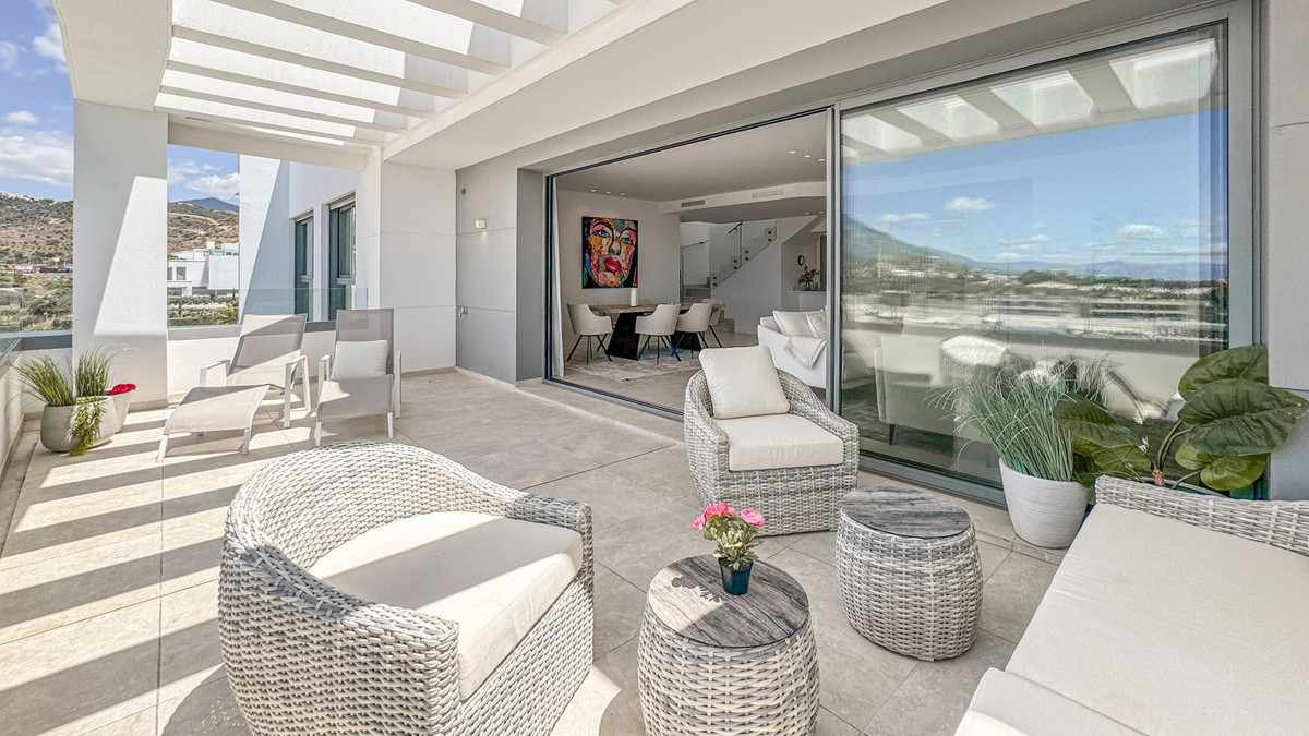 3 Bed Apartment for sale in Marbella Costa Del Sol, Málaga, Spain