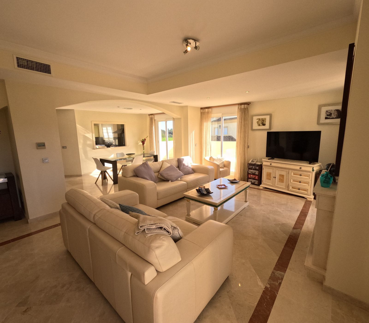 Se vende Ático Dúplex de 3 dormitorios en Costa Del Sol, Cadiz, España