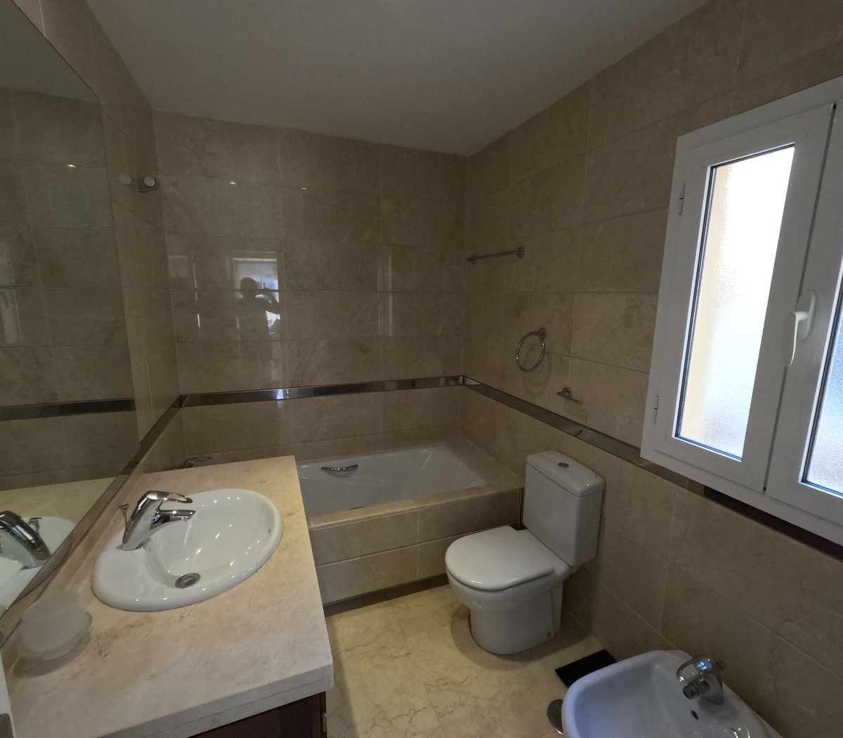 Se vende Ático Dúplex de 3 dormitorios en Costa Del Sol, Cadiz, España