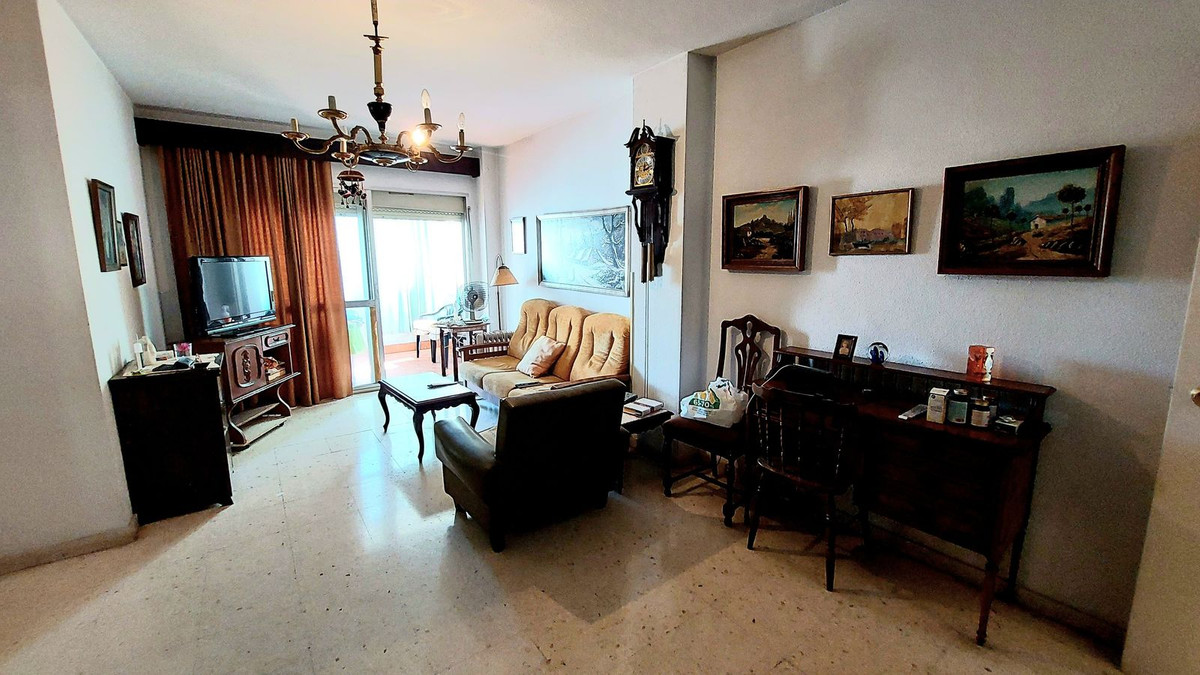 3 Bed Apartment for sale in Fuengirola Costa Del Sol, Málaga, Spain