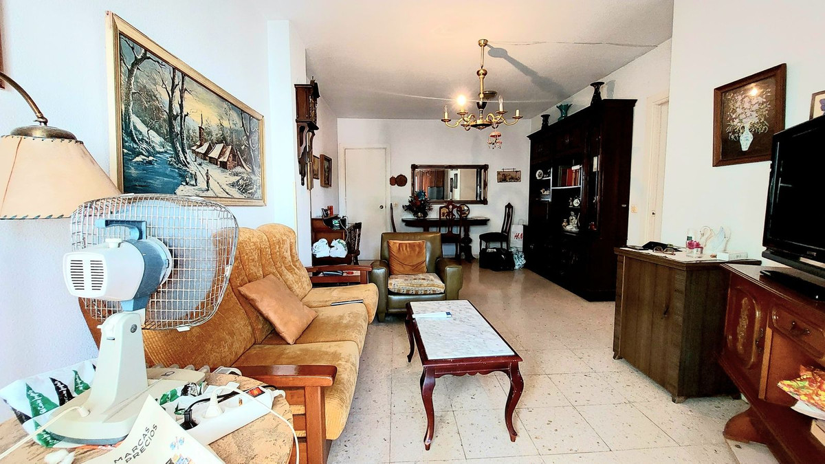 3 Bed Apartment for sale in Fuengirola Costa Del Sol, Málaga, Spain