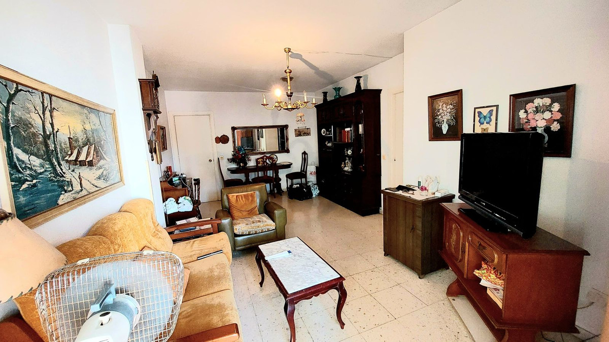 3 Bed Apartment for sale in Fuengirola Costa Del Sol, Málaga, Spain