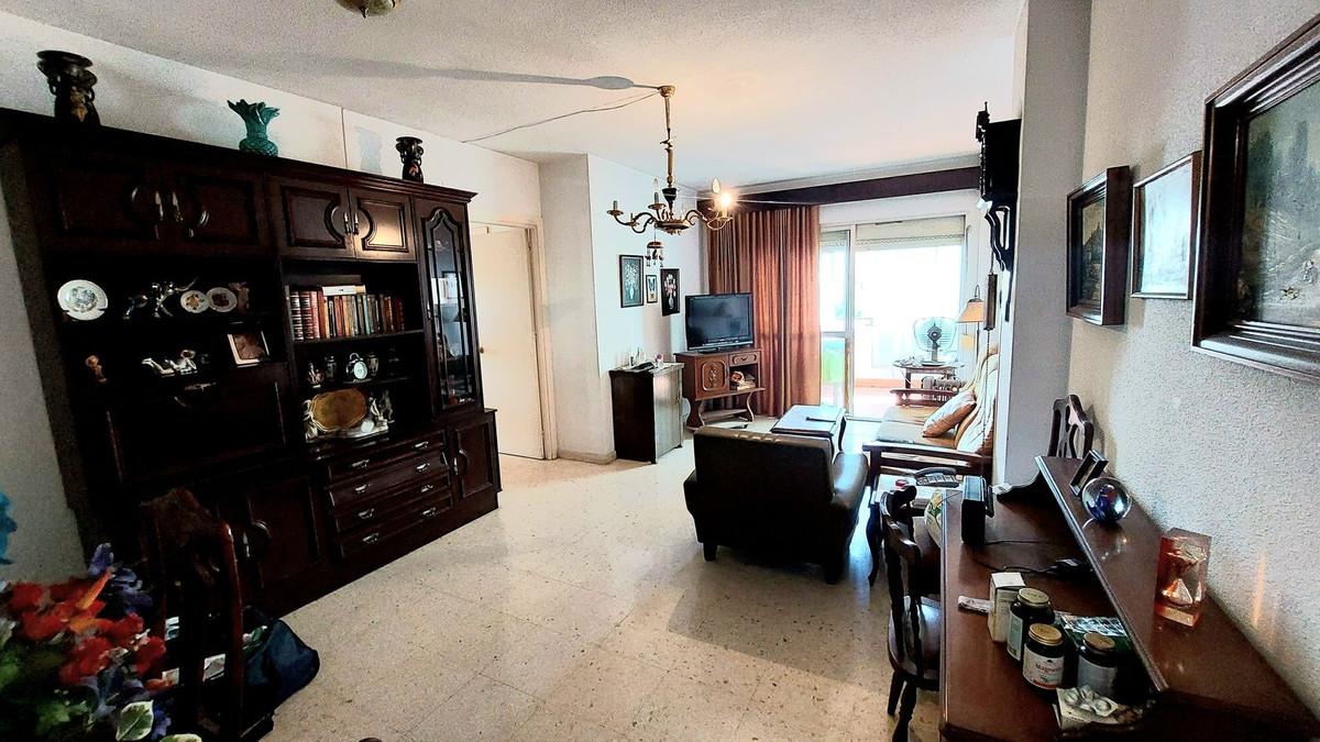 3 Bed Apartment for sale in Fuengirola Costa Del Sol, Málaga, Spain