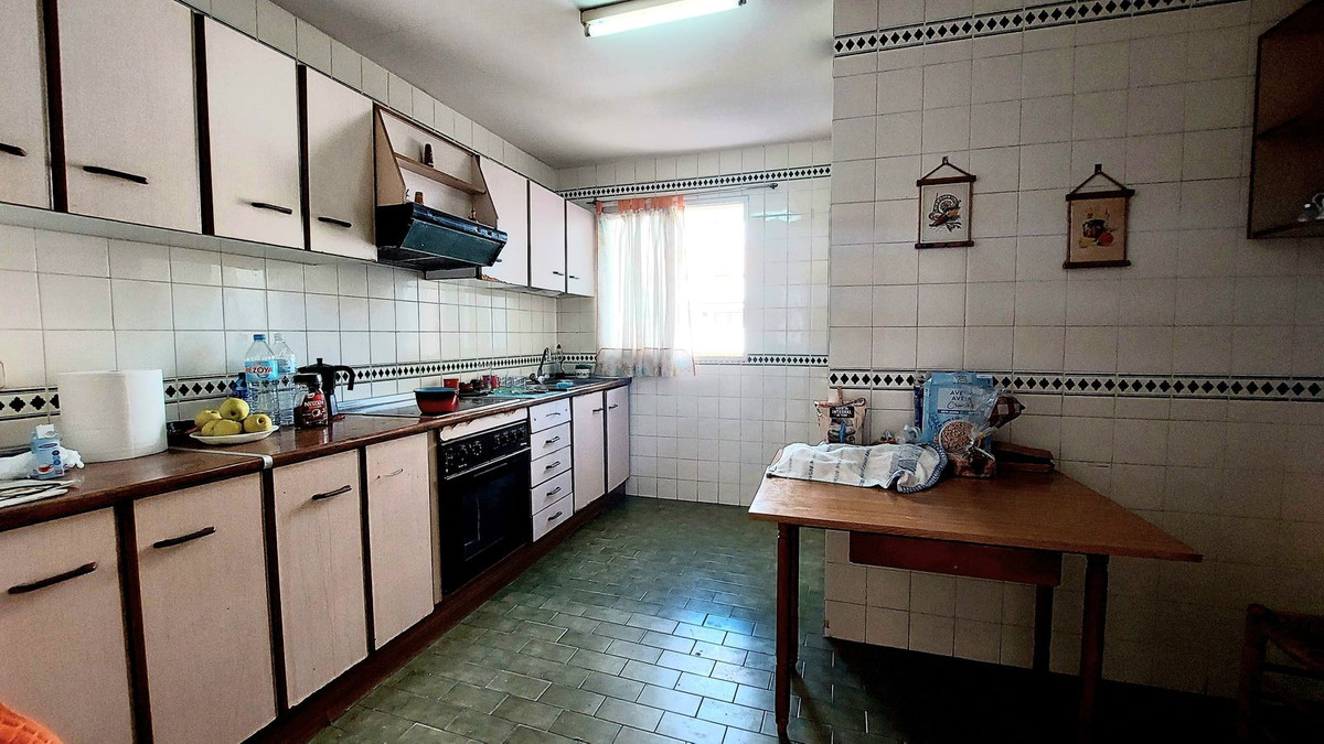 3 Bed Apartment for sale in Fuengirola Costa Del Sol, Málaga, Spain