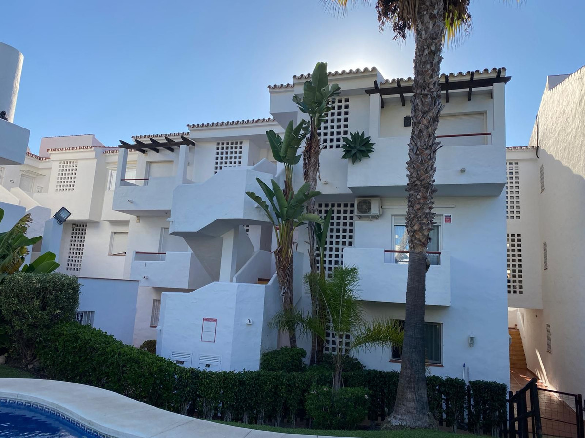 2 Bed Apartment for sale in Bel Air Costa Del Sol, Málaga, Spain