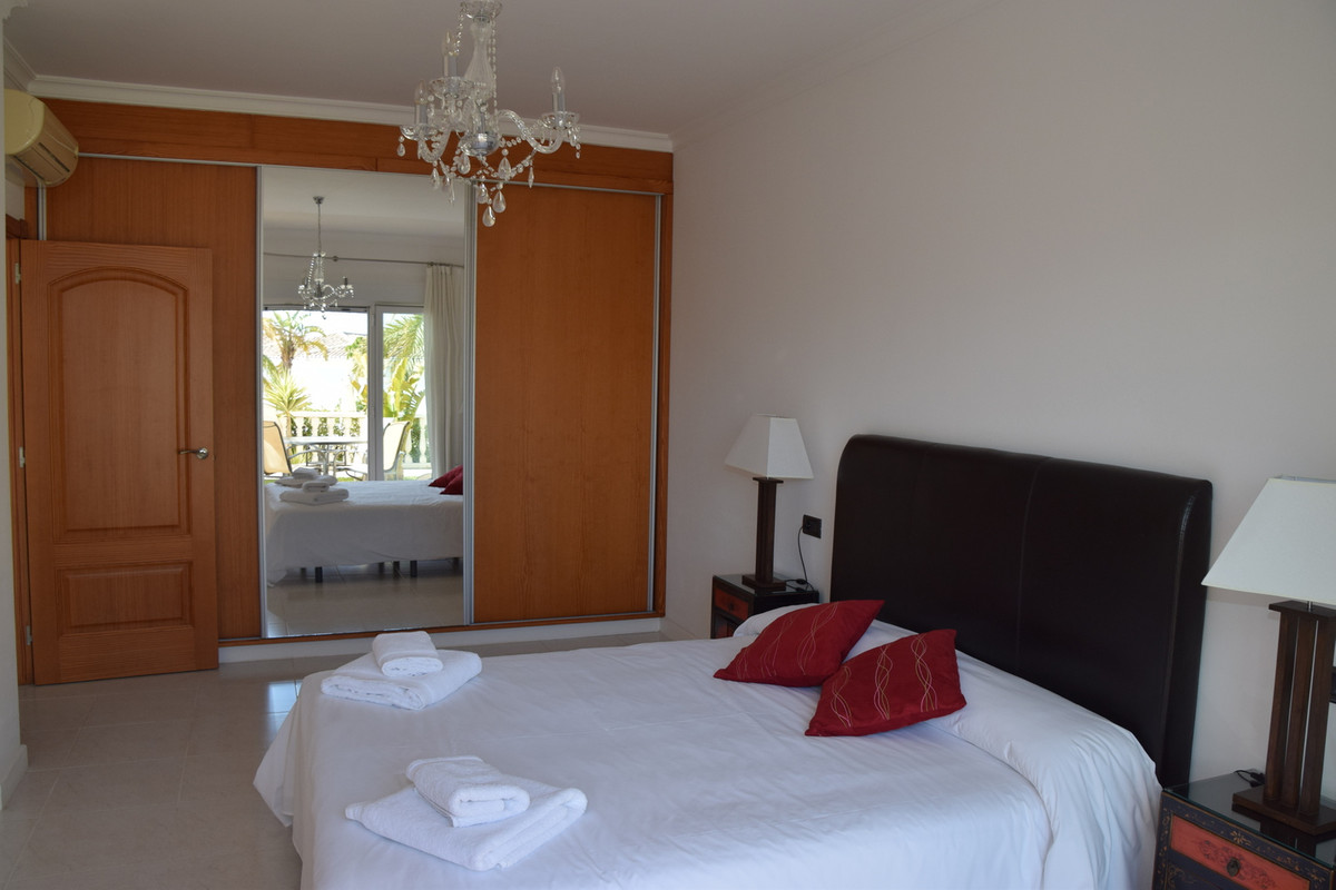 Se vende Apartamento Planta Baja de 2 dormitorios en Costa Blanca, Alicante, España