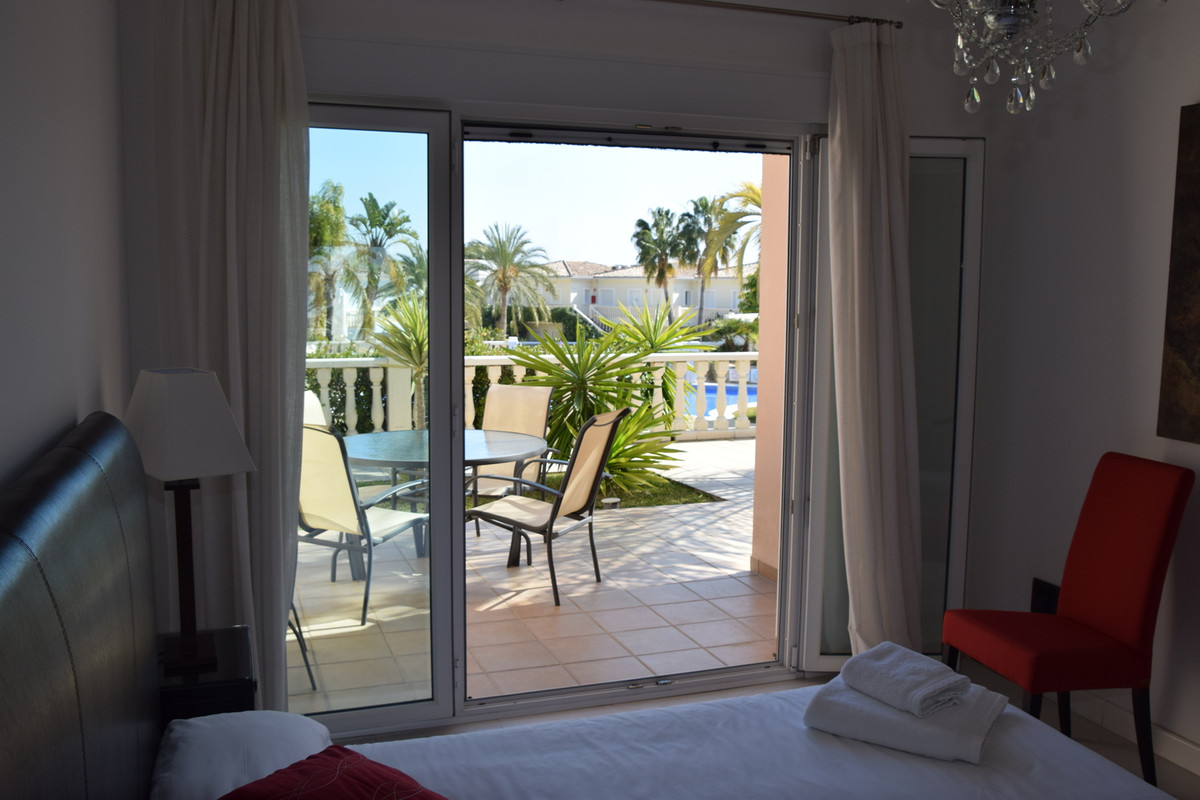 Se vende Apartamento Planta Baja de 2 dormitorios en Costa Blanca, Alicante, España