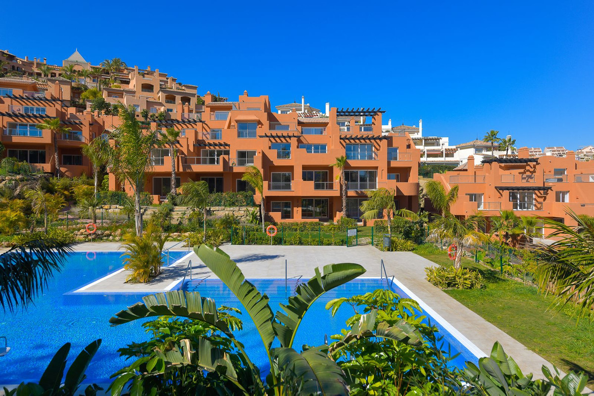 3 Bed Apartment for sale in Nueva Andalucía Costa Del Sol, Málaga, Spain