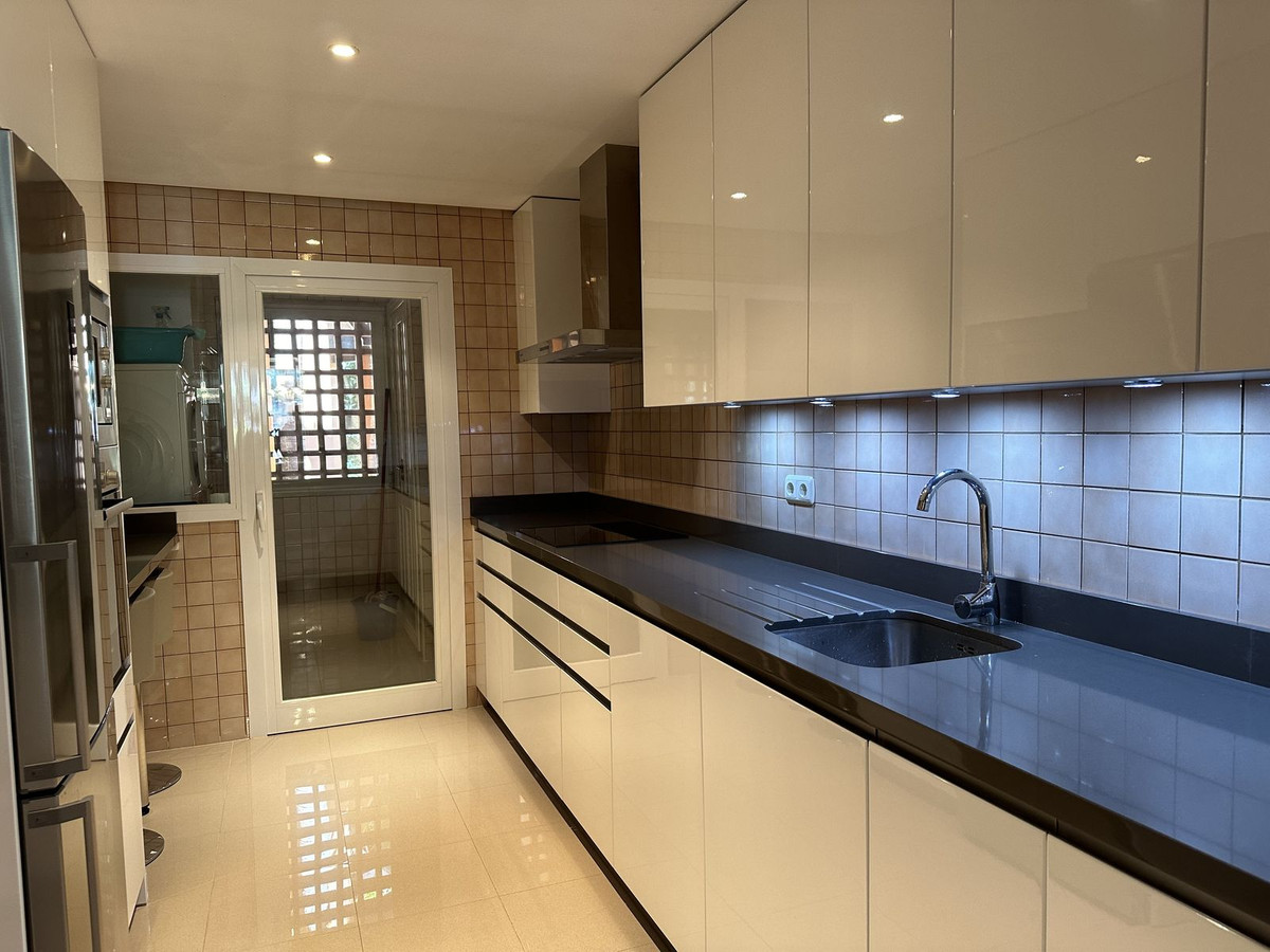 3 Bed Apartment for sale in Nueva Andalucía Costa Del Sol, Málaga, Spain