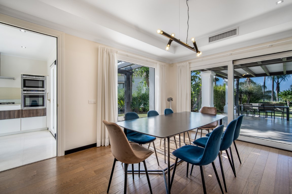 4 Bed Townhouse for sale in The Golden Mile Costa Del Sol, Málaga, Spain
