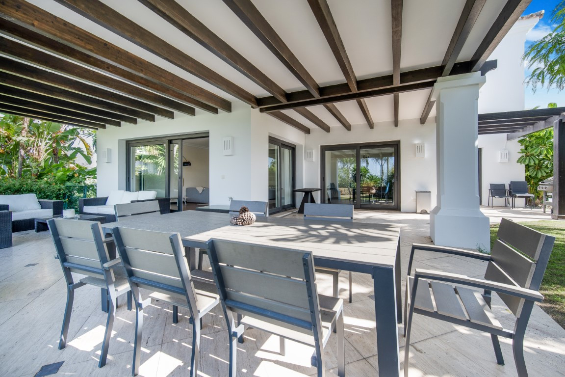4 Bed Townhouse for sale in The Golden Mile Costa Del Sol, Málaga, Spain