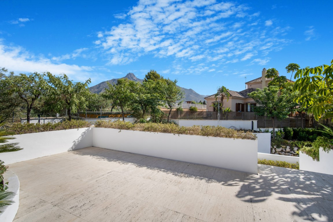 4 Bed Townhouse for sale in The Golden Mile Costa Del Sol, Málaga, Spain