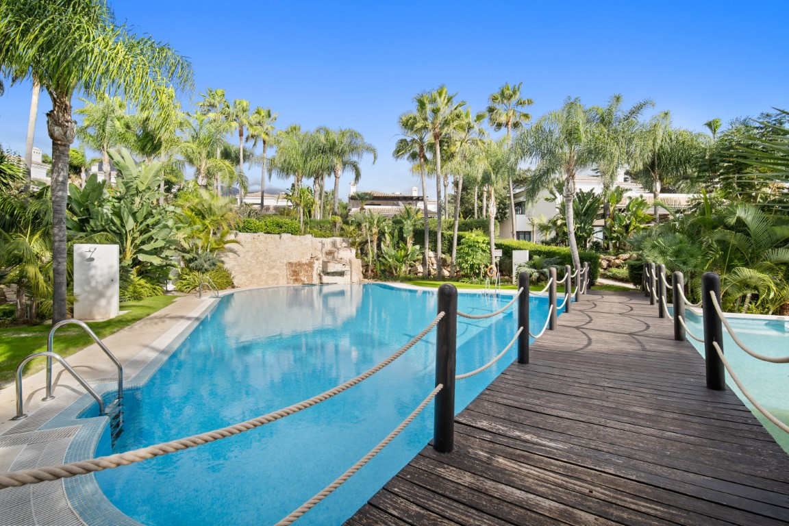 4 Bed Townhouse for sale in The Golden Mile Costa Del Sol, Málaga, Spain