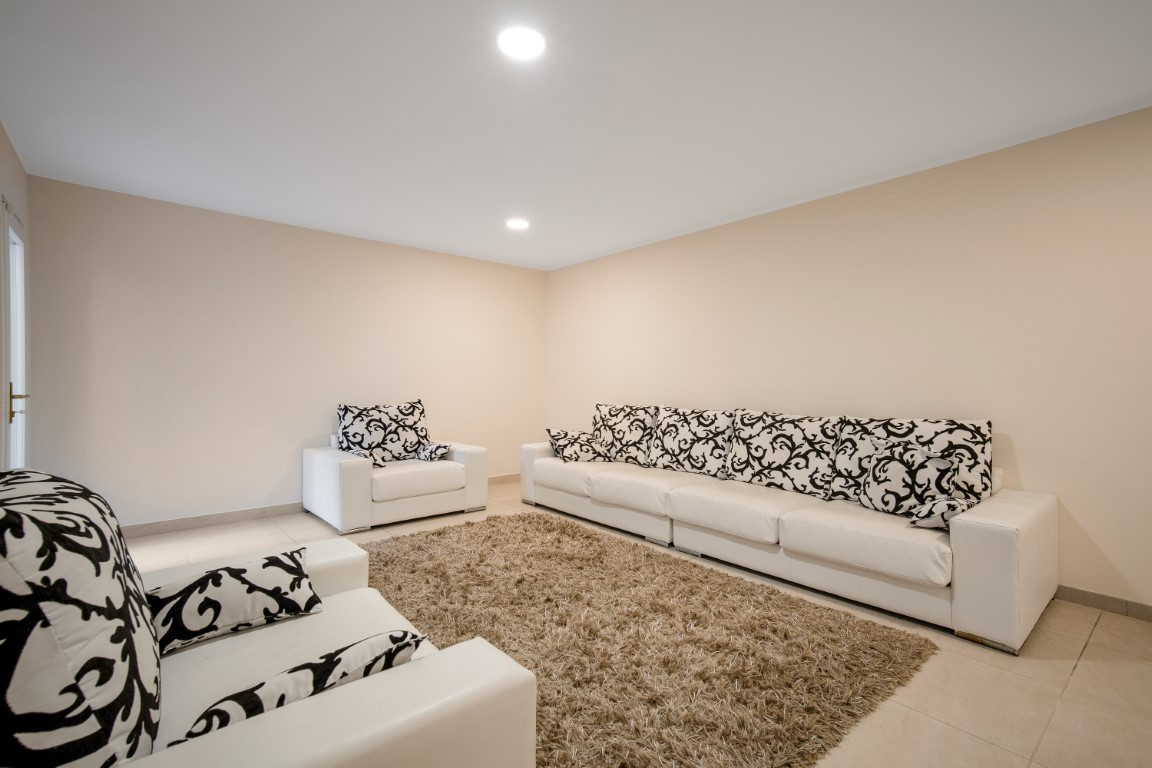 4 Bed Townhouse for sale in The Golden Mile Costa Del Sol, Málaga, Spain