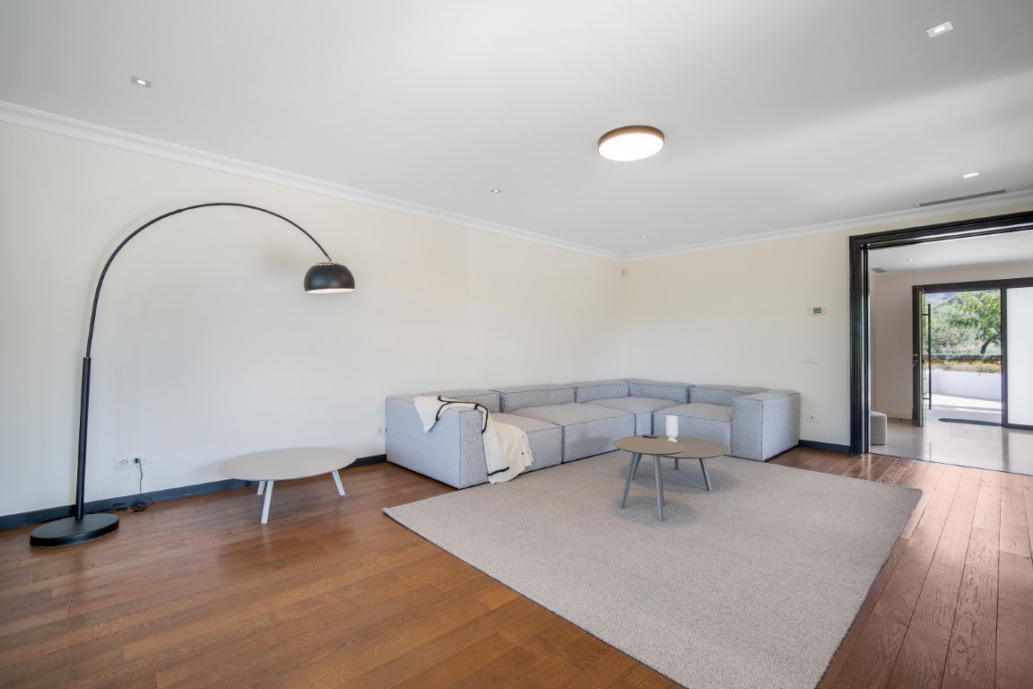 4 Bed Townhouse for sale in The Golden Mile Costa Del Sol, Málaga, Spain