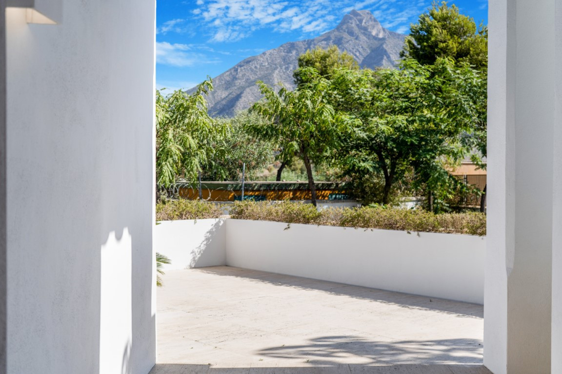 4 Bed Townhouse for sale in The Golden Mile Costa Del Sol, Málaga, Spain