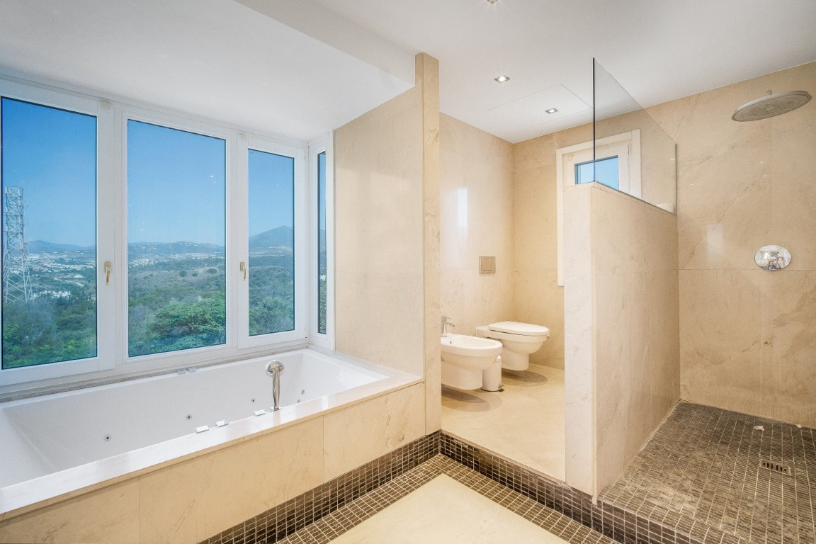 4 Bed Townhouse for sale in The Golden Mile Costa Del Sol, Málaga, Spain