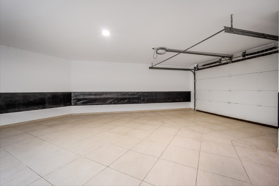 4 Bed Townhouse for sale in The Golden Mile Costa Del Sol, Málaga, Spain