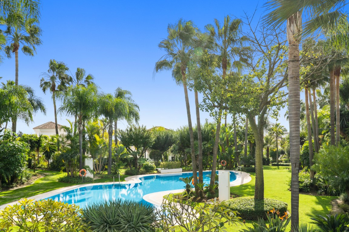 4 Bed Townhouse for sale in The Golden Mile Costa Del Sol, Málaga, Spain