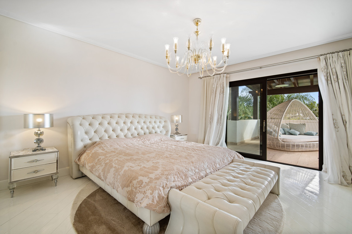 Se vende Villa - Chalet de 6 dormitorios en Costa Del Sol, Málaga, España
