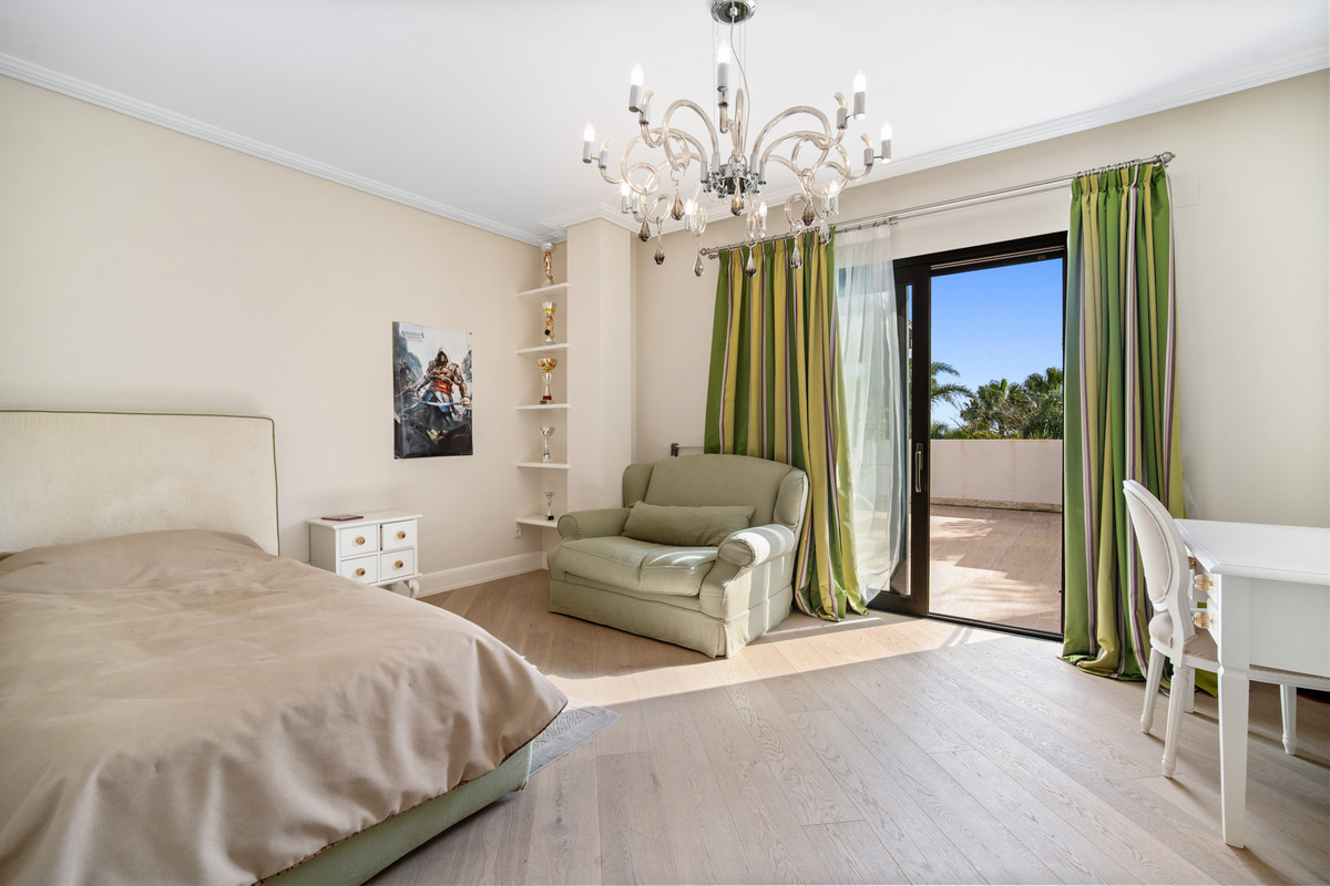 Se vende Villa - Chalet de 6 dormitorios en Costa Del Sol, Málaga, España