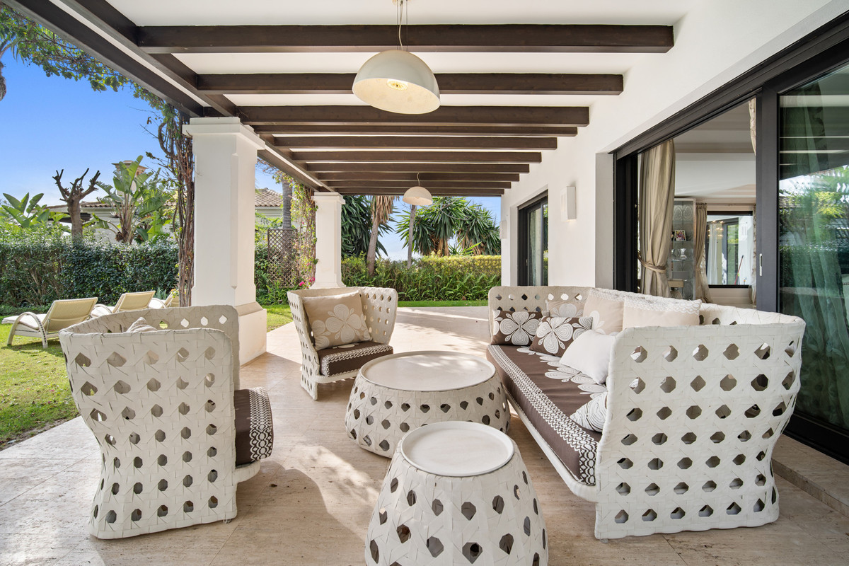 Se vende Villa - Chalet de 6 dormitorios en Costa Del Sol, Málaga, España