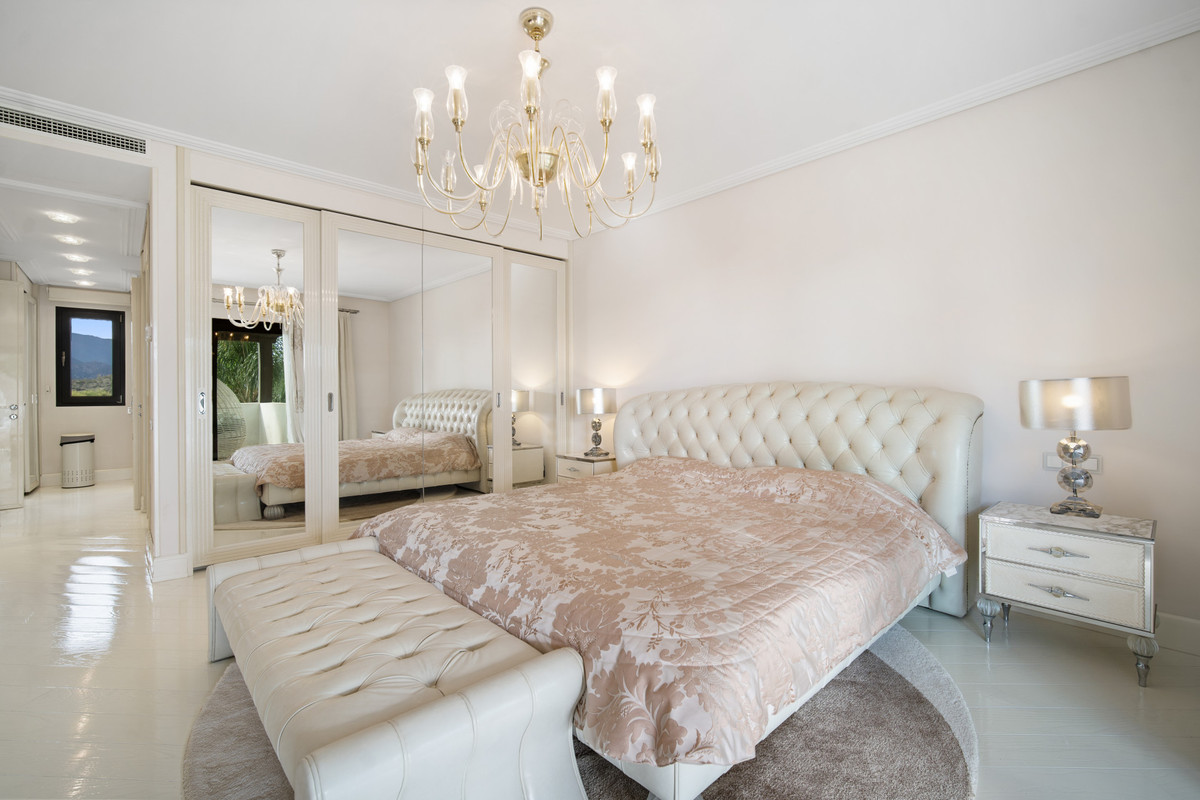 Se vende Villa - Chalet de 6 dormitorios en Costa Del Sol, Málaga, España