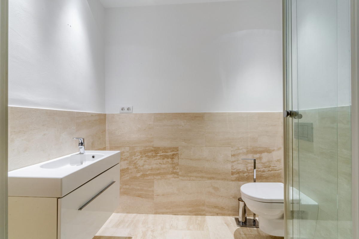 Se vende Villa - Chalet de 6 dormitorios en Costa Del Sol, Málaga, España