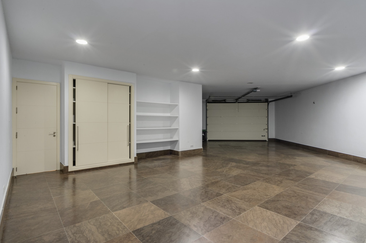 Se vende Villa - Chalet de 6 dormitorios en Costa Del Sol, Málaga, España