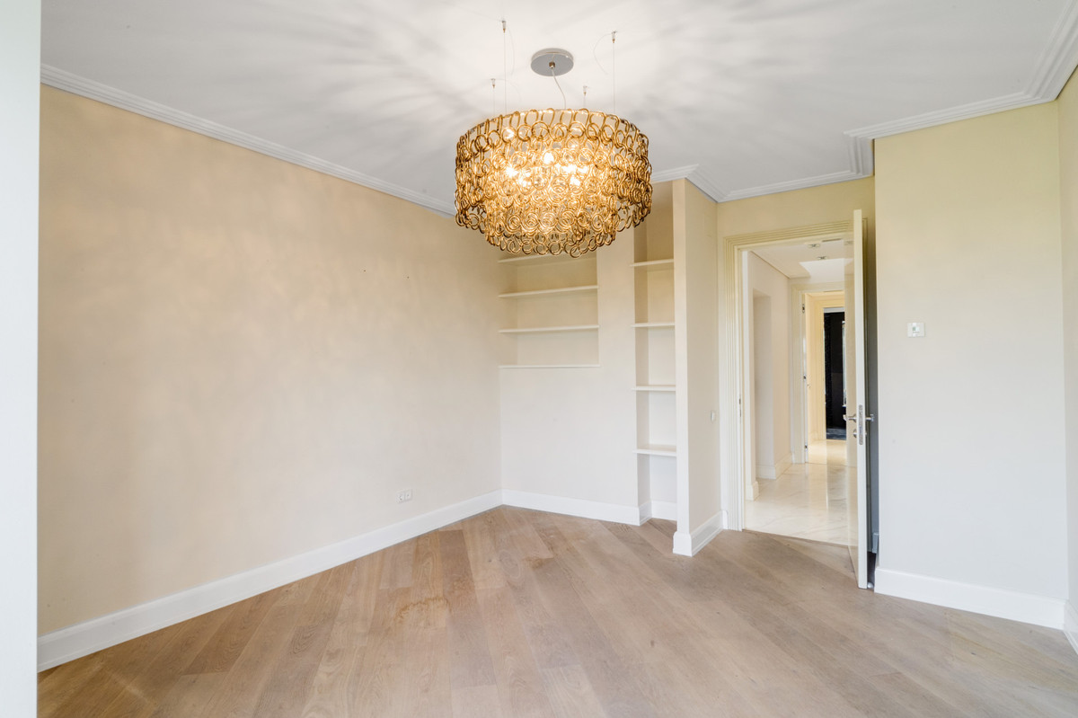 Se vende Villa - Chalet de 6 dormitorios en Costa Del Sol, Málaga, España