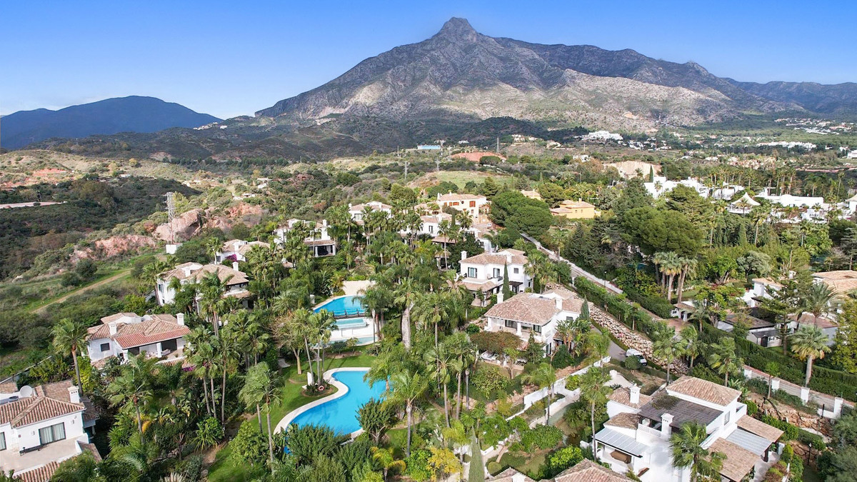 Se vende Villa - Chalet de 6 dormitorios en Costa Del Sol, Málaga, España