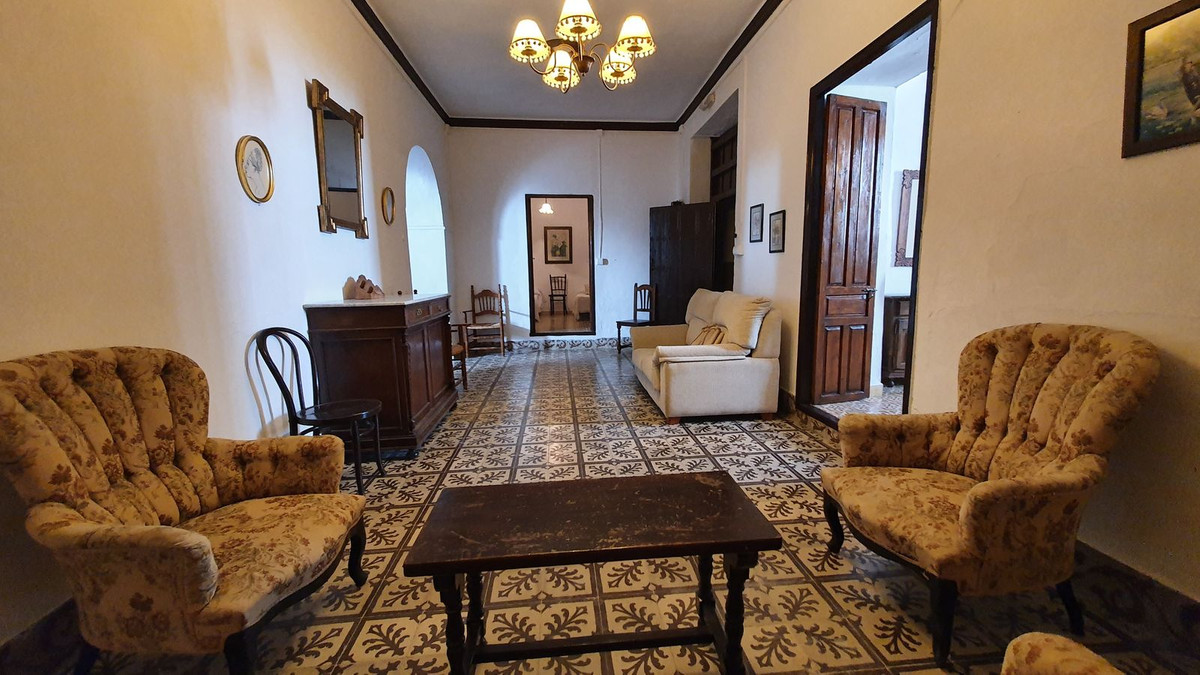 4 Bed Townhouse for sale in Ardales Costa Del Sol, Málaga, Spain