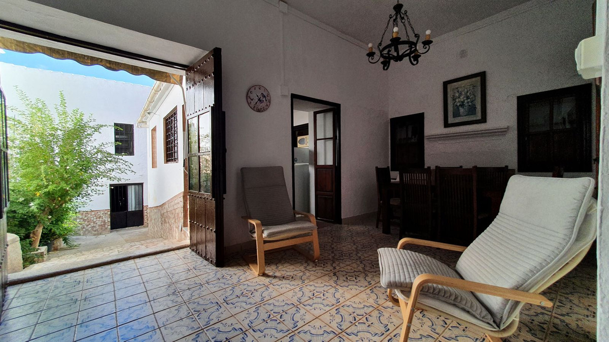 4 Bed Townhouse for sale in Ardales Costa Del Sol, Málaga, Spain