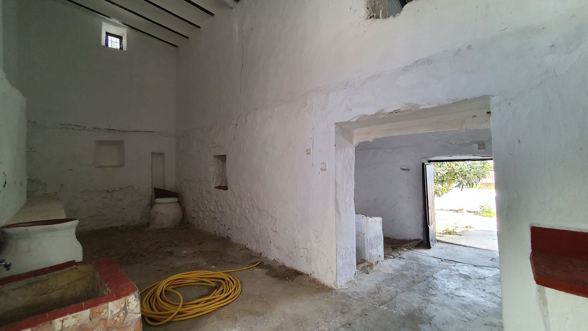 4 Bed Townhouse for sale in Ardales Costa Del Sol, Málaga, Spain