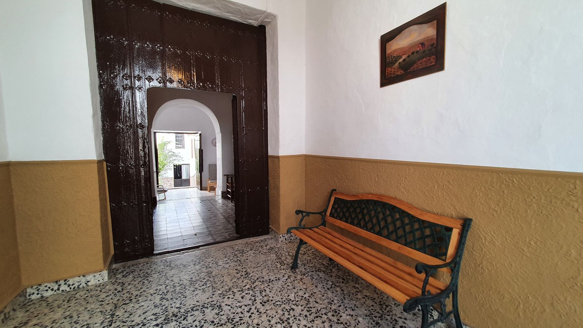 4 Bed Townhouse for sale in Ardales Costa Del Sol, Málaga, Spain