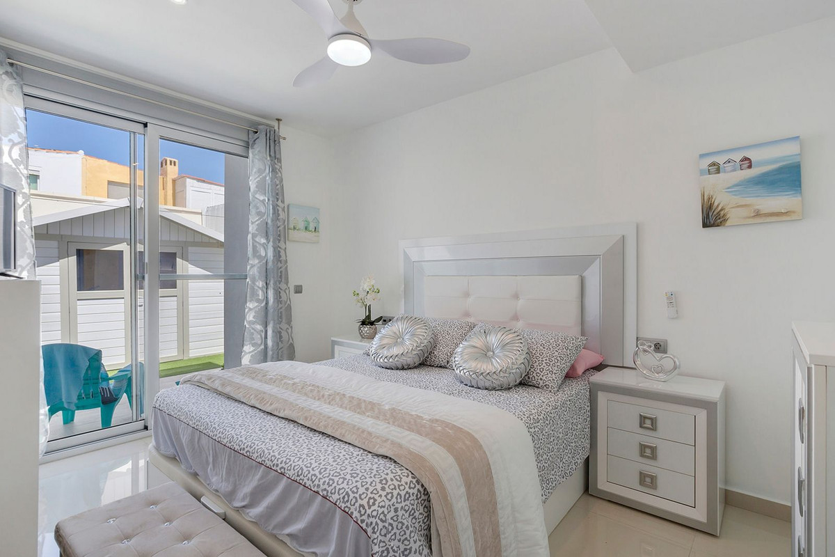 Se vende Villa - Chalet de 3 dormitorios en Costa Blanca, Alicante, España