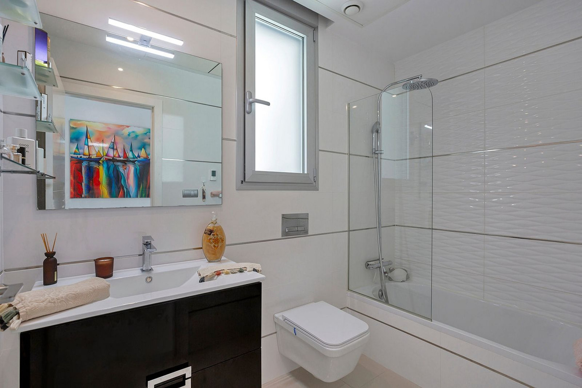 Se vende Villa - Chalet de 3 dormitorios en Costa Blanca, Alicante, España