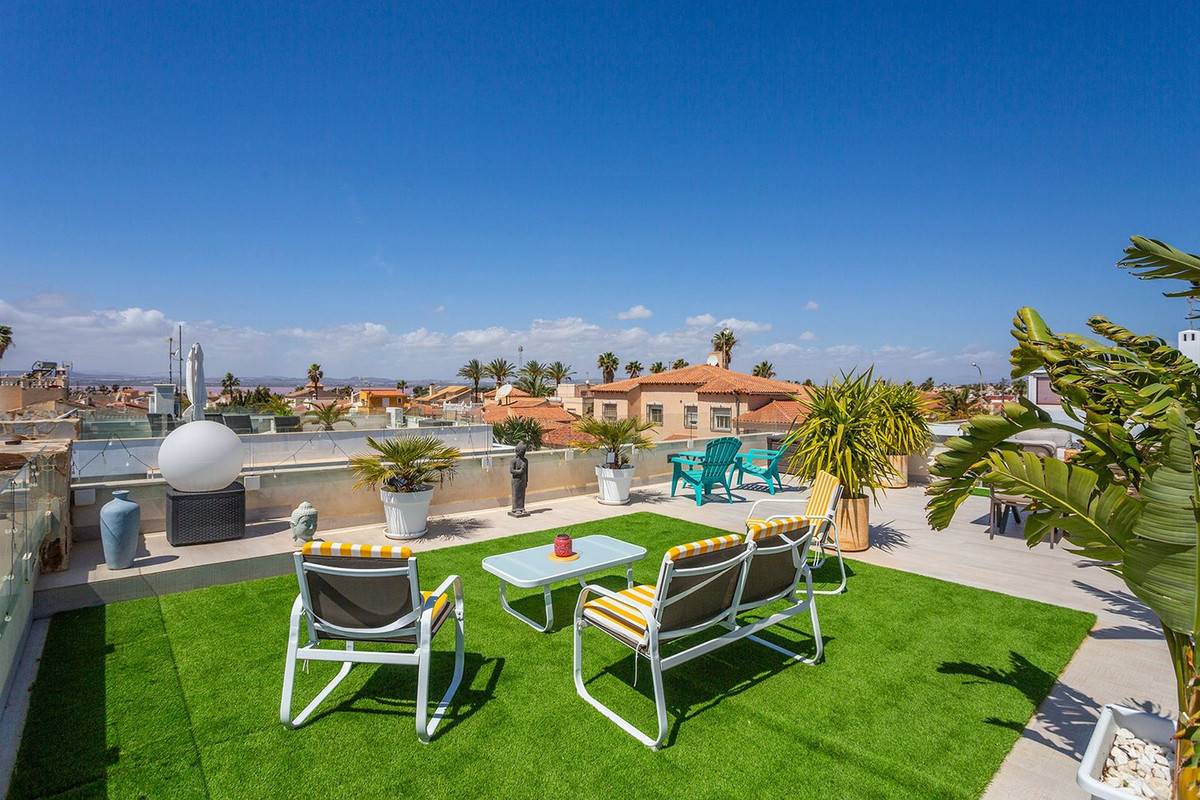 Se vende Villa - Chalet de 3 dormitorios en Costa Blanca, Alicante, España