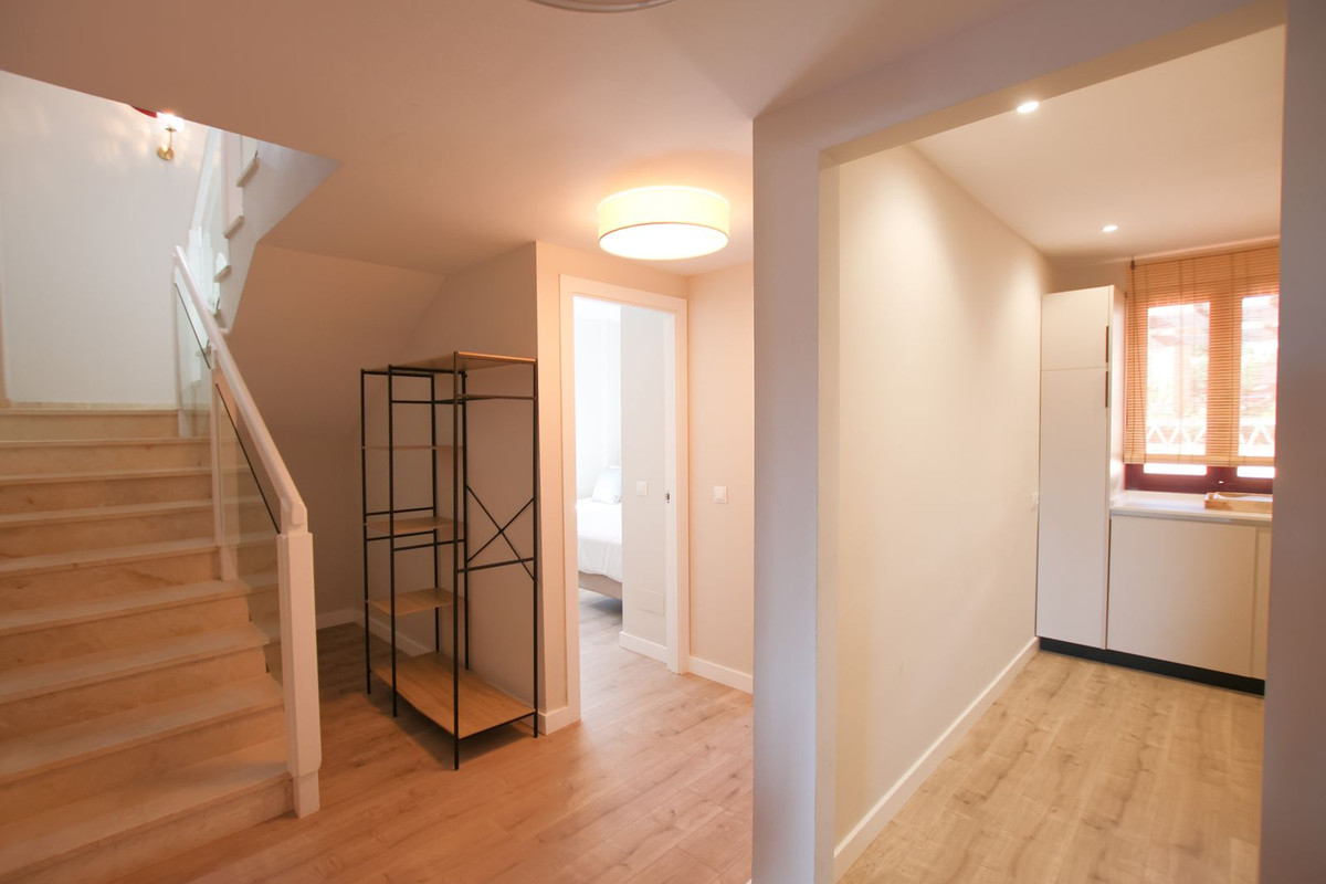 3 Bed Apartment for sale in Benahavís Costa Del Sol, Málaga, Spain