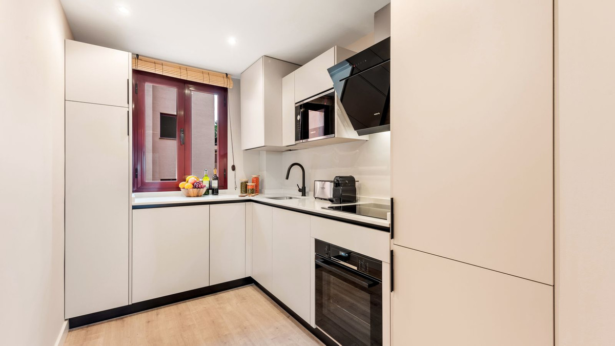3 Bed Apartment for sale in Benahavís Costa Del Sol, Málaga, Spain