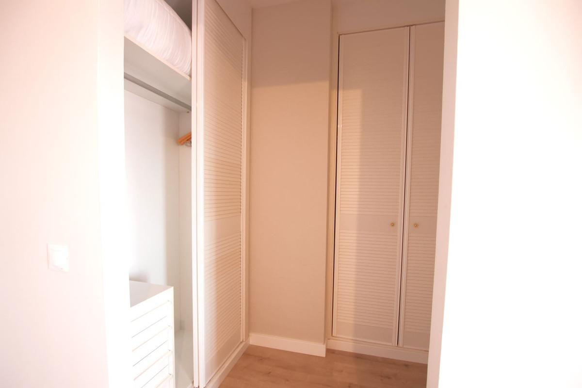 3 Bed Apartment for sale in Benahavís Costa Del Sol, Málaga, Spain