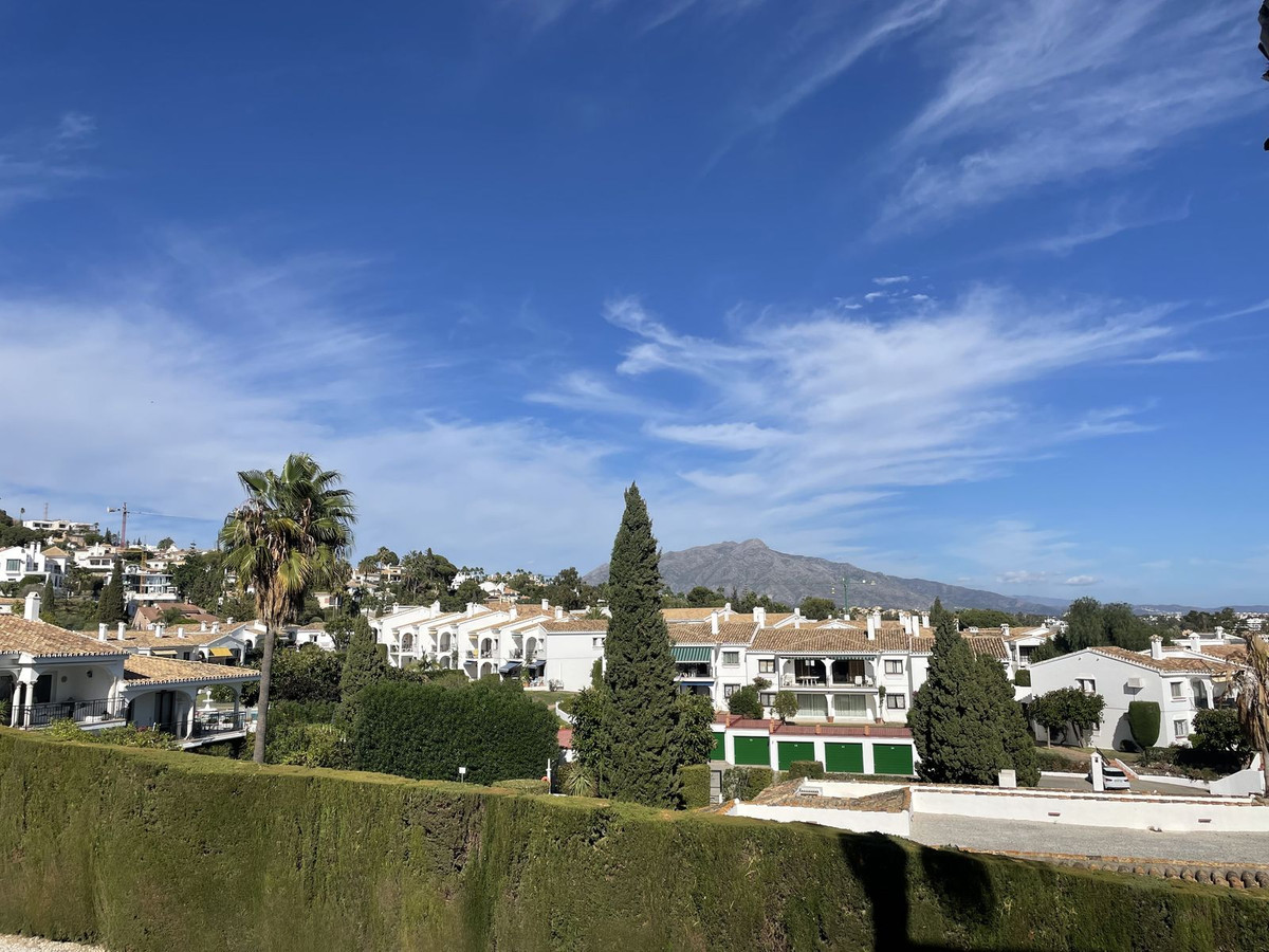 3 Bed Apartment for sale in Benahavís Costa Del Sol, Málaga, Spain