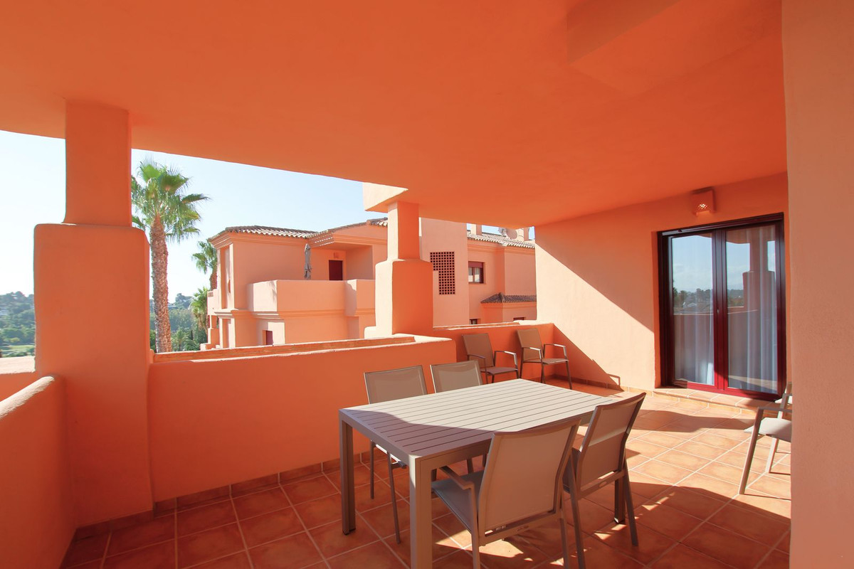 3 Bed Apartment for sale in Benahavís Costa Del Sol, Málaga, Spain