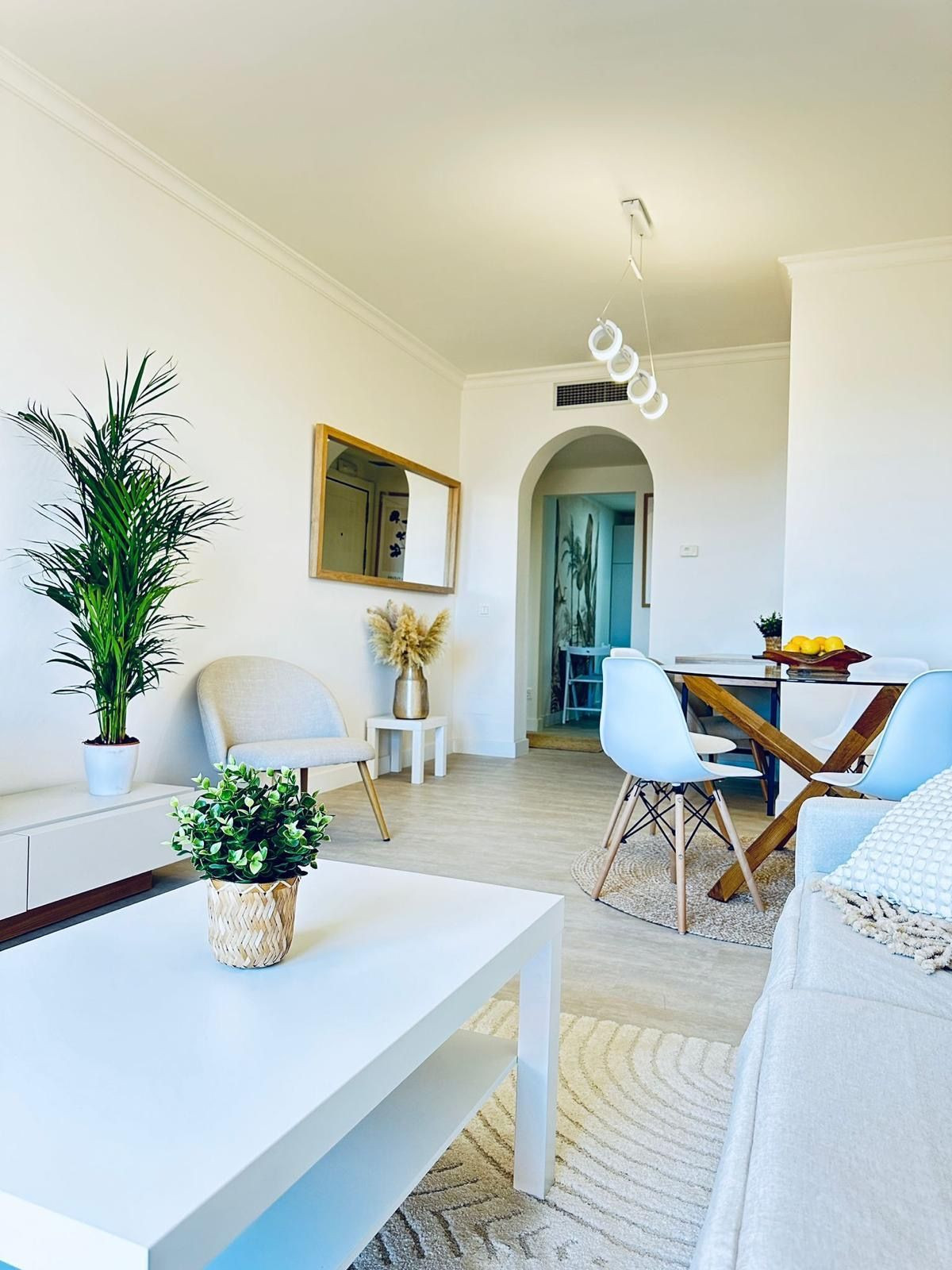 2 Bed Apartment for sale in El Paraiso Costa Del Sol, Málaga, Spain
